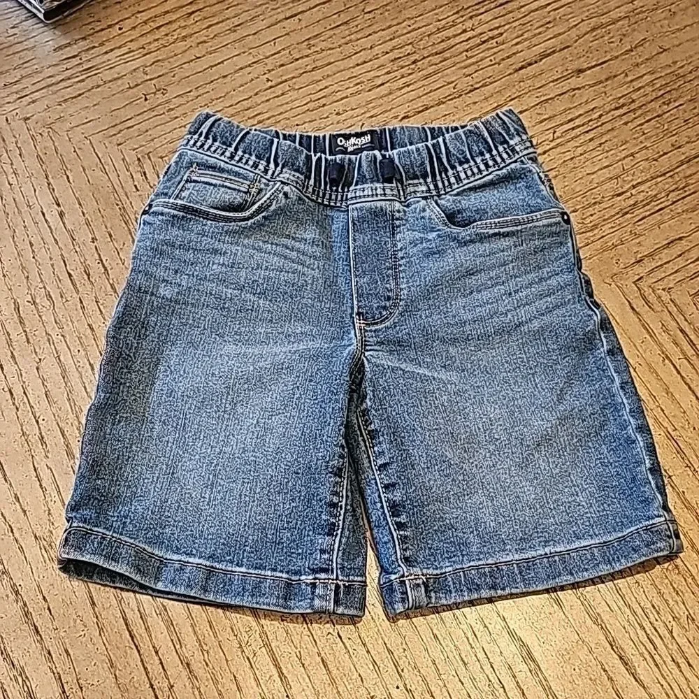 Boys denim shorts size 5 OshKosh B'gosh